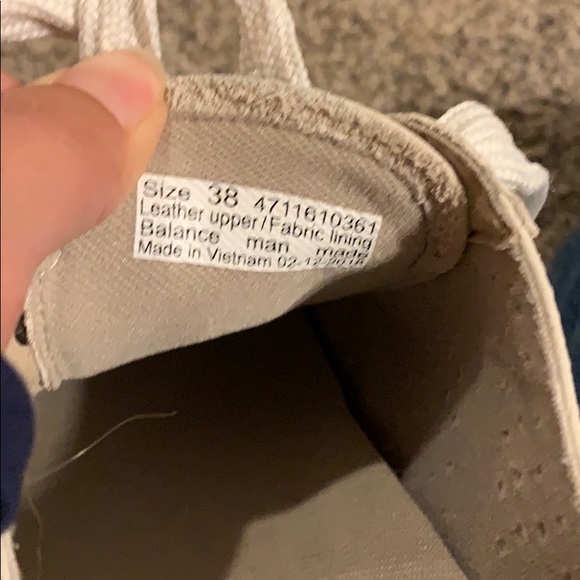 Dansko laser cut lace up walking shoe - Picture 5 of 6